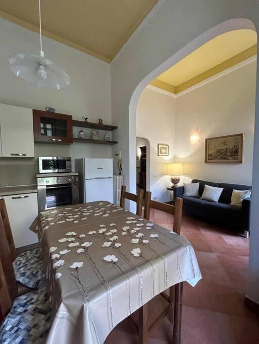 Апартаменты Villino La Rosa Antica Флоренция Экстерьер фото